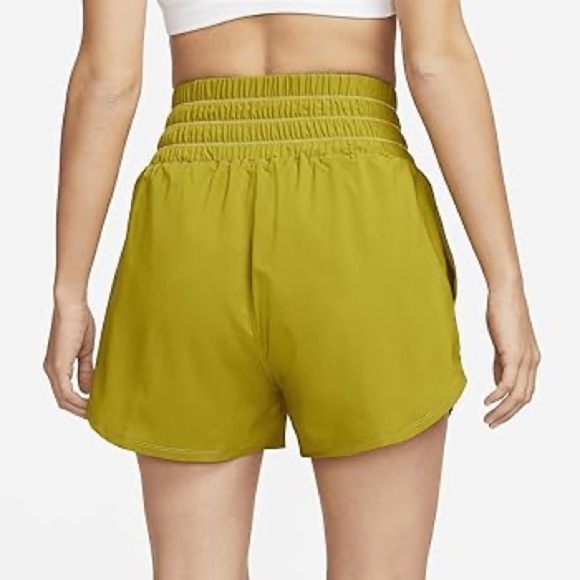 WOMEN'S NIKE ONE DRI-FIT ULTRA HIGH-WAISTED 3-INCH BRIEF-LINED SHORTS - Picture 2 of 4
